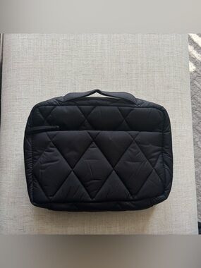 Vera Bradley Hanging Travel Organizer Toiletry Bag Featherweight Moonless Night